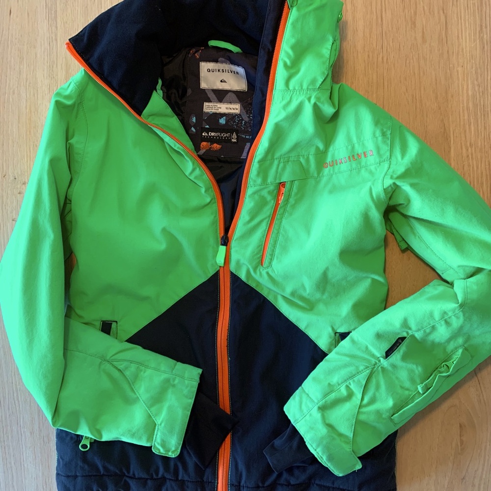 Boys size 10 Quicksilver ski jacket